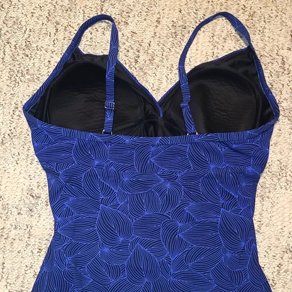 LL Bean Ruched Floral One Piece - Picture 4 of 8